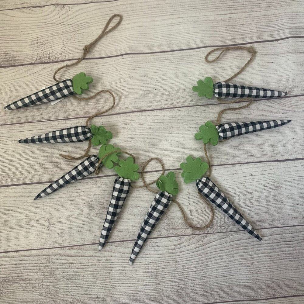 Rabbit Hill Farm Buffalo Plaid Carrot Garland with Jute Twine String 6ft Long